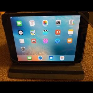 iPad mini almost brand new in perfect condition